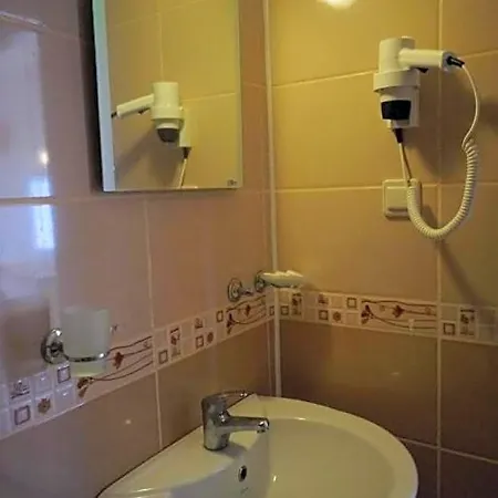 Aybel Inn- 3*